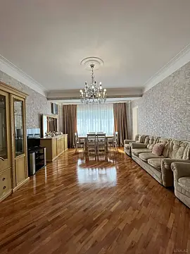 Satılır 3 otaqlı mənzil 134 m² — Bakı 3 otaq 134.00 m²