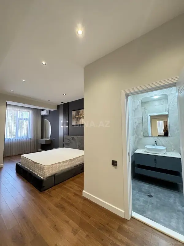 Satılır 3 otaqlı mənzil 146 m²