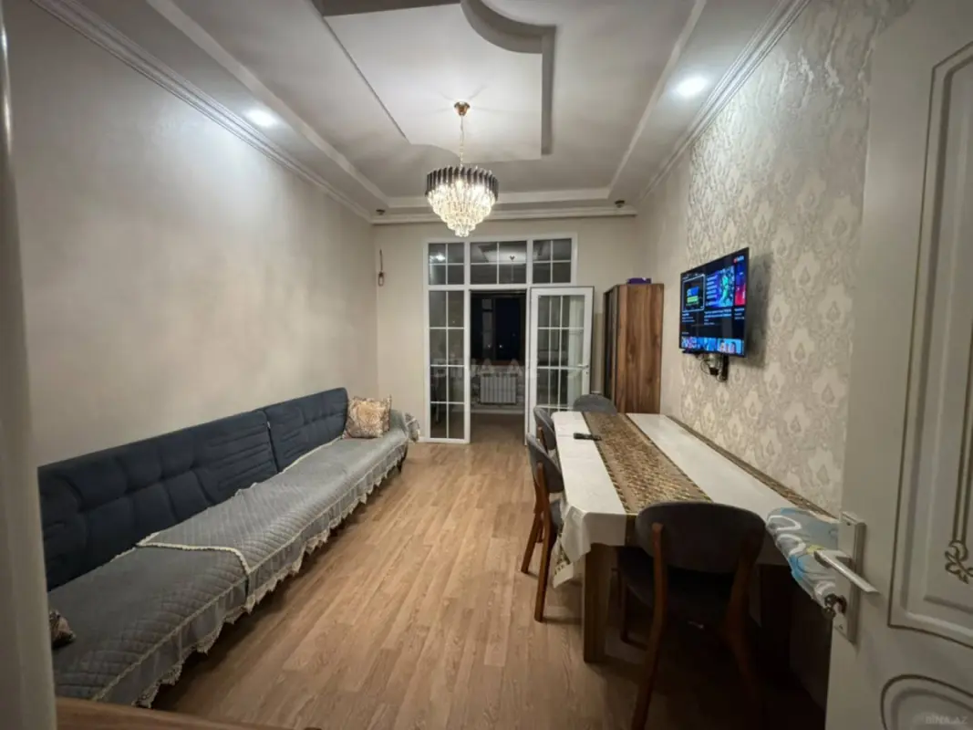 Kirayə verilir 2 otaqlı mənzil 75 m²