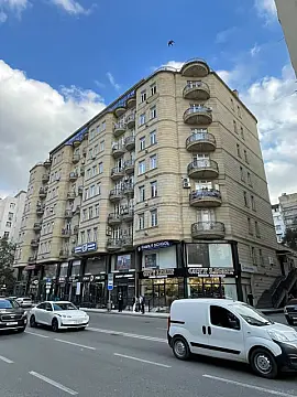 Satılır 3 otaqlı mənzil 155 m² — Bakı 3 otaq 155.00 m²