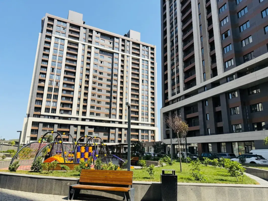 Satılır 3 otaqlı mənzil 95 m²