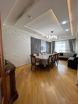 Satılır 3 otaqlı mənzil 130 m² — Bakı, Həzi Aslanov qəs. 3 otaq 130.00 m²
