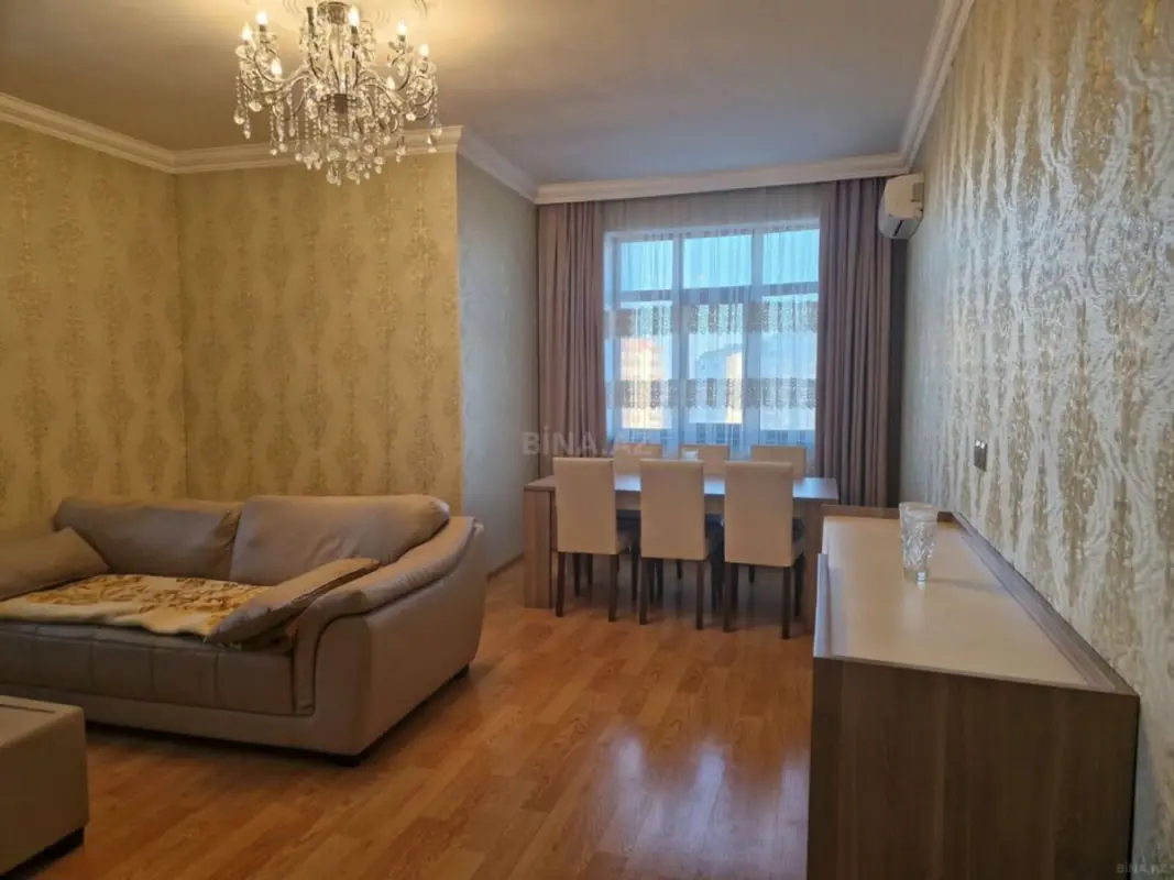 Satılır 3 otaqlı mənzil 120 m²