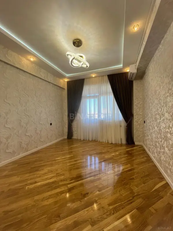 Satılır 3 otaqlı mənzil 115 m²