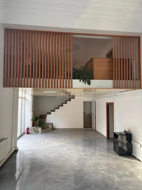 Kirayə verilir obyekt 355 m²