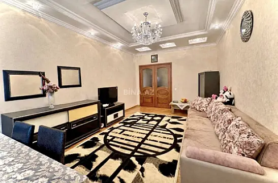 Satılır 3 otaqlı mənzil 120 m² — Bakı, İnşaatçılar 3 otaq 120.00 m²