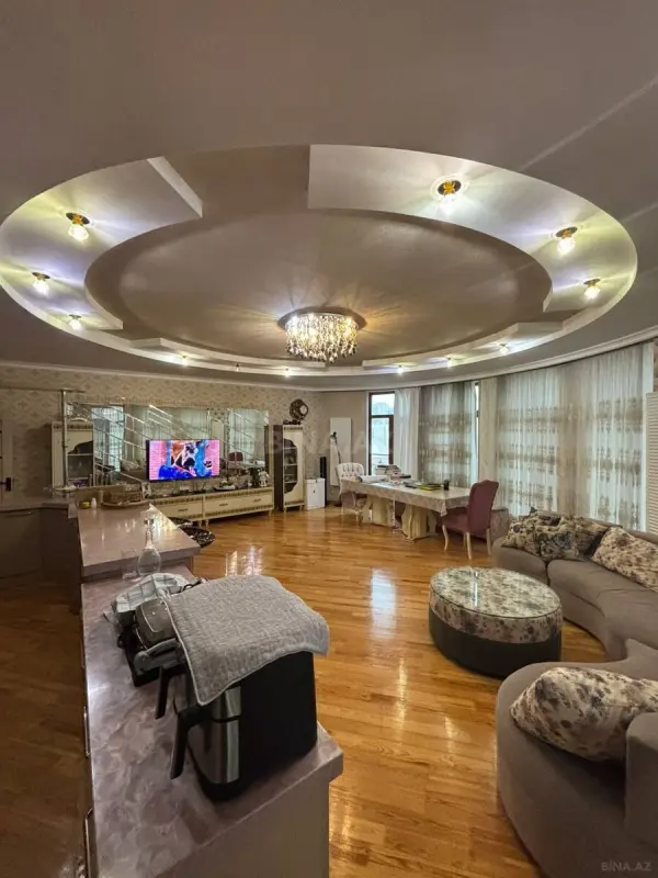 Satılır 3 otaqlı mənzil 158 m²