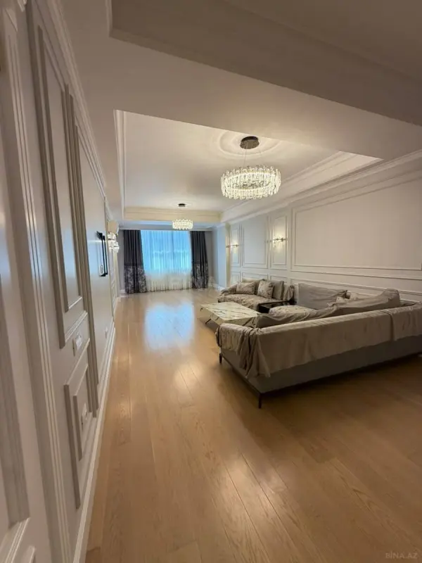 Satılır 3 otaqlı mənzil 150 m²