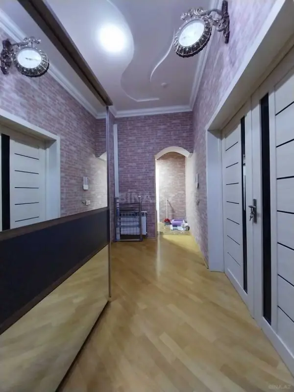 Satılır 2 otaqlı mənzil 64 m²