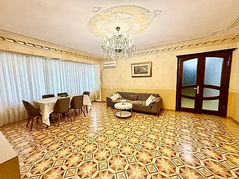 Satılır 4 otaqlı mənzil 120 m² — Bakı 4 otaq 120.00 m²