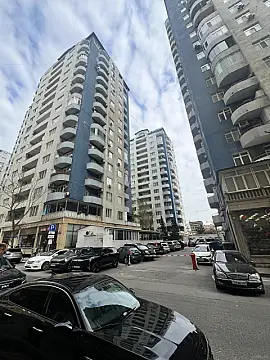 Satılır 3 otaqlı mənzil 135 m² — Bakı, Nizami 3 otaq 135.00 m²