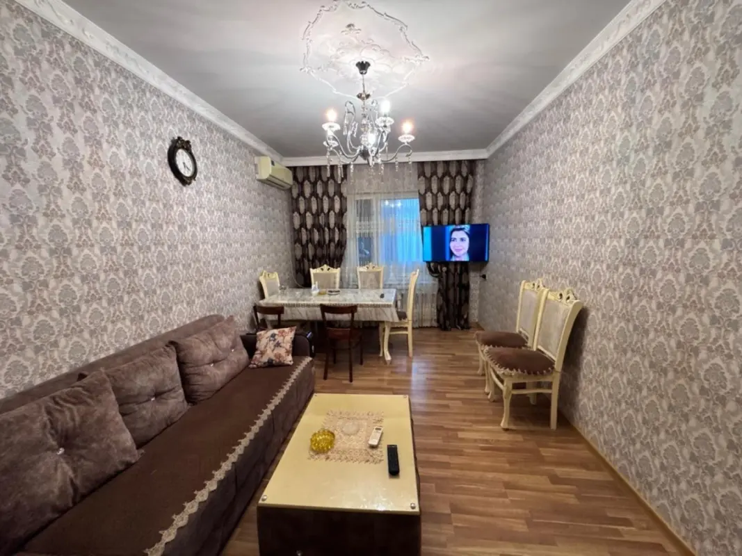 Satılır 4 otaqlı mənzil 95 m²
