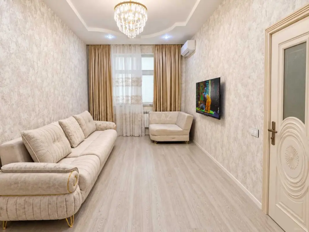 Satılır 2 otaqlı mənzil 71 m²