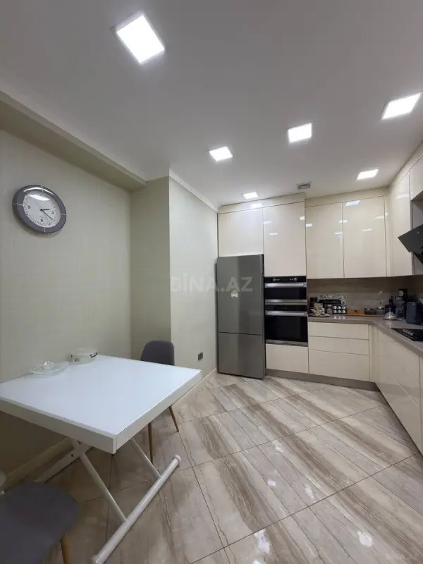 Satılır 3 otaqlı mənzil 116 m²