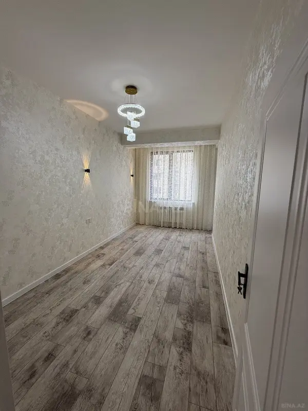 Satılır 2 otaqlı mənzil 61 m²