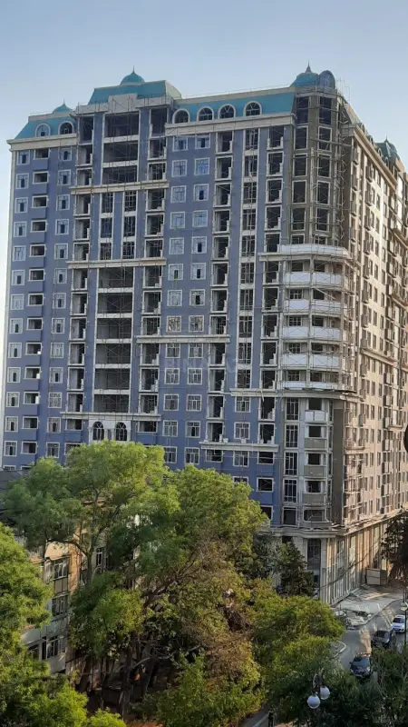 Satılır 1 otaqlı mənzil 71 m²