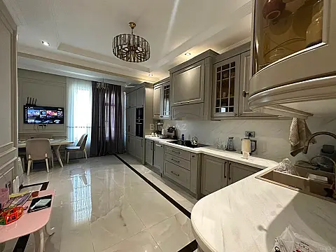Satılır 4 otaqlı mənzil 215 m² — Bakı, Nəsimi 4 otaq 215.00 m²