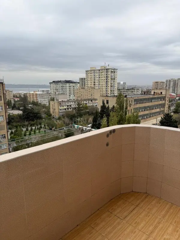 Satılır 2 otaqlı mənzil 63 m²