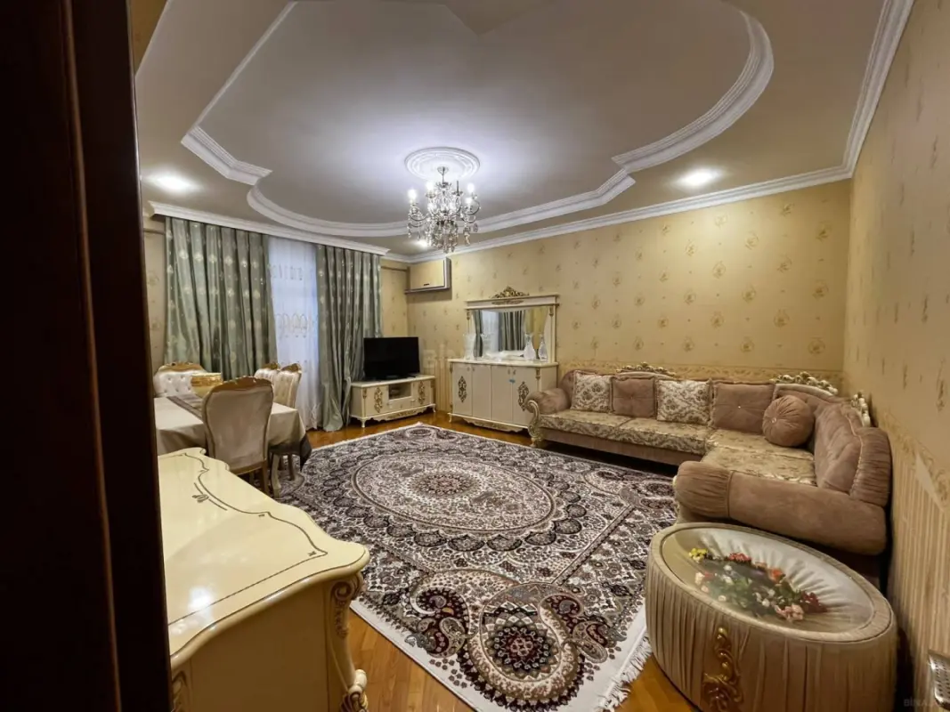 Satılır 2 otaqlı mənzil 88 m²