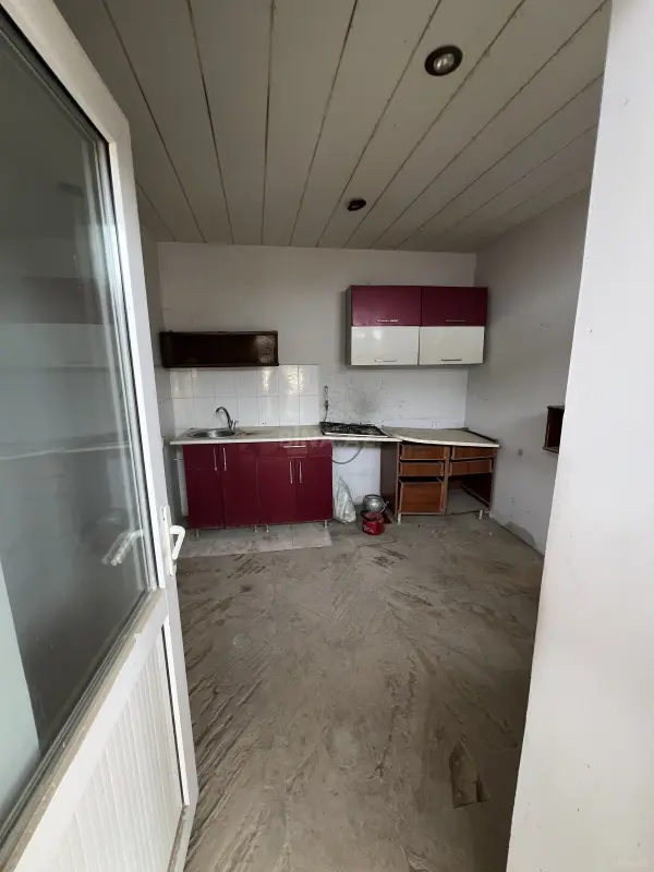 Satılır obyekt 200 m²