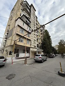 Satılır 4 otaqlı mənzil 120 m² — Bakı, İnşaatçılar 4 otaq 120.00 m²