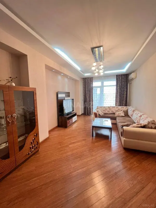 Satılır 2 otaqlı mənzil 88 m²