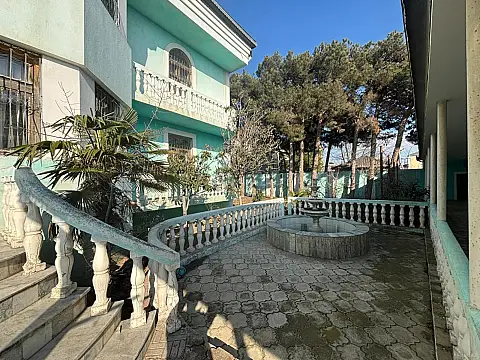 Satılır 10 otaqlı həyət evi 550 m² — Bakı, Əhmədli 10 otaq 550.00 m²