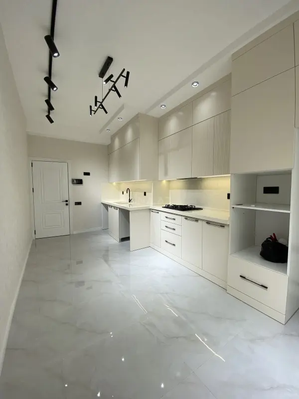 Satılır 3 otaqlı mənzil 120 m²