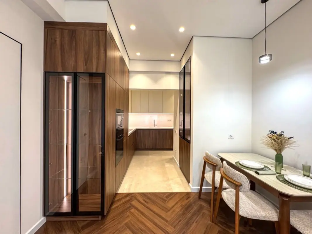 Satılır 2 otaqlı mənzil 67 m²