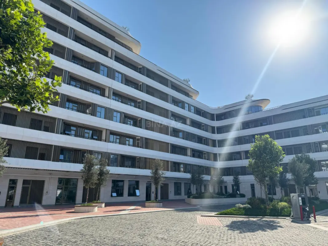 Satılır 6 otaqlı mənzil 280 m²