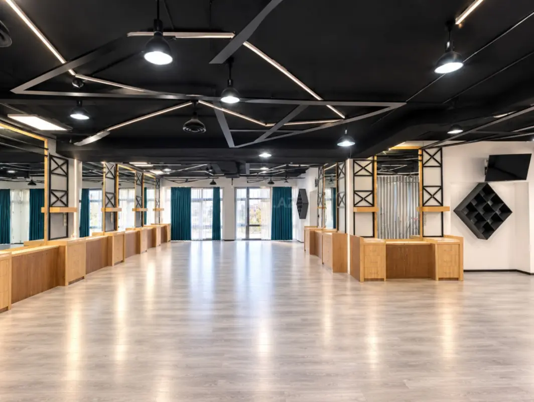 Kirayə verilir obyekt 320 m²