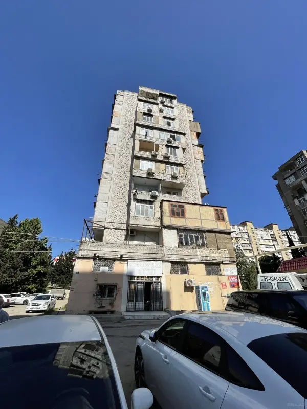 Satılır obyekt 720 m²