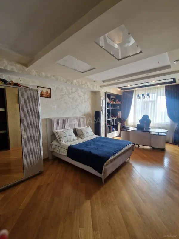 Kirayə verilir 4 otaqlı mənzil 230 m²