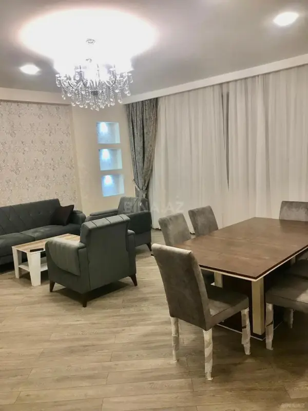 Kirayə verilir 3 otaqlı mənzil 110 m²