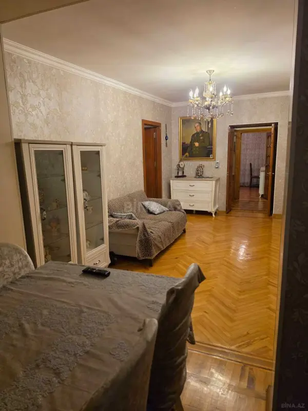 Satılır 4 otaqlı mənzil 92 m²