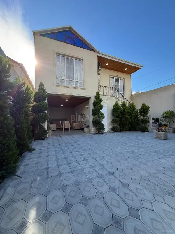 Satılır 4 otaqlı həyət evi 247 m²