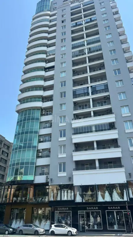 Kirayə verilir 4 otaqlı mənzil 235 m²