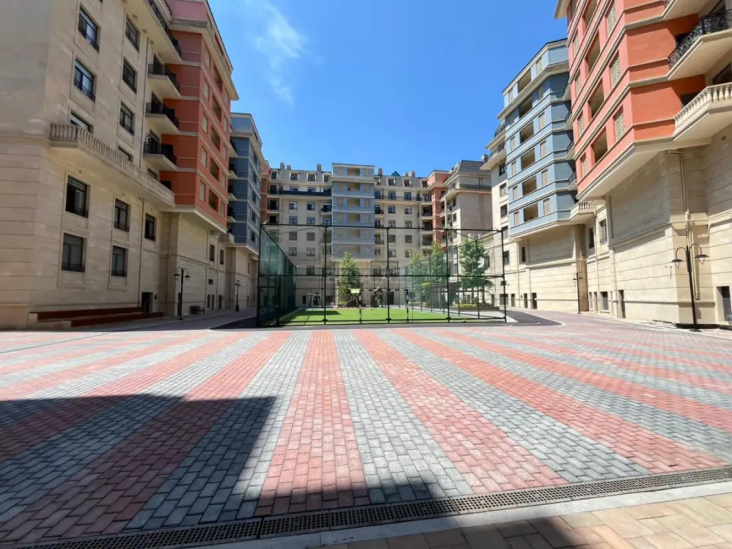 Satılır 3 otaqlı mənzil 149 m²