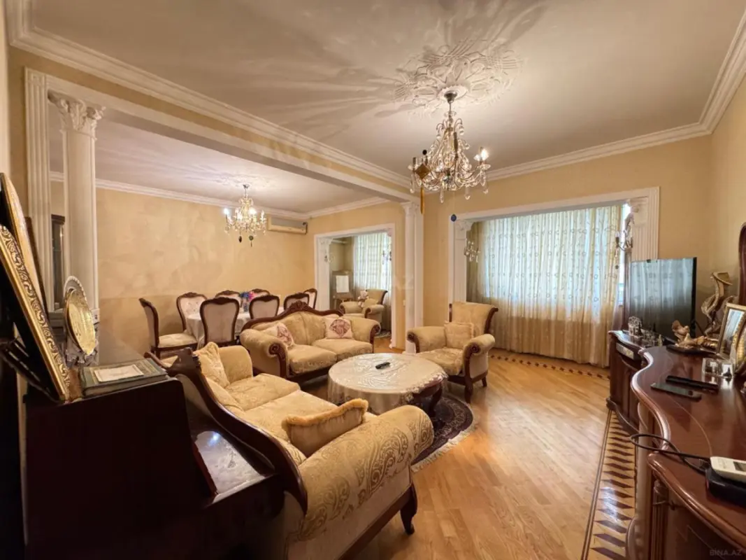 Satılır 4 otaqlı mənzil 110 m²