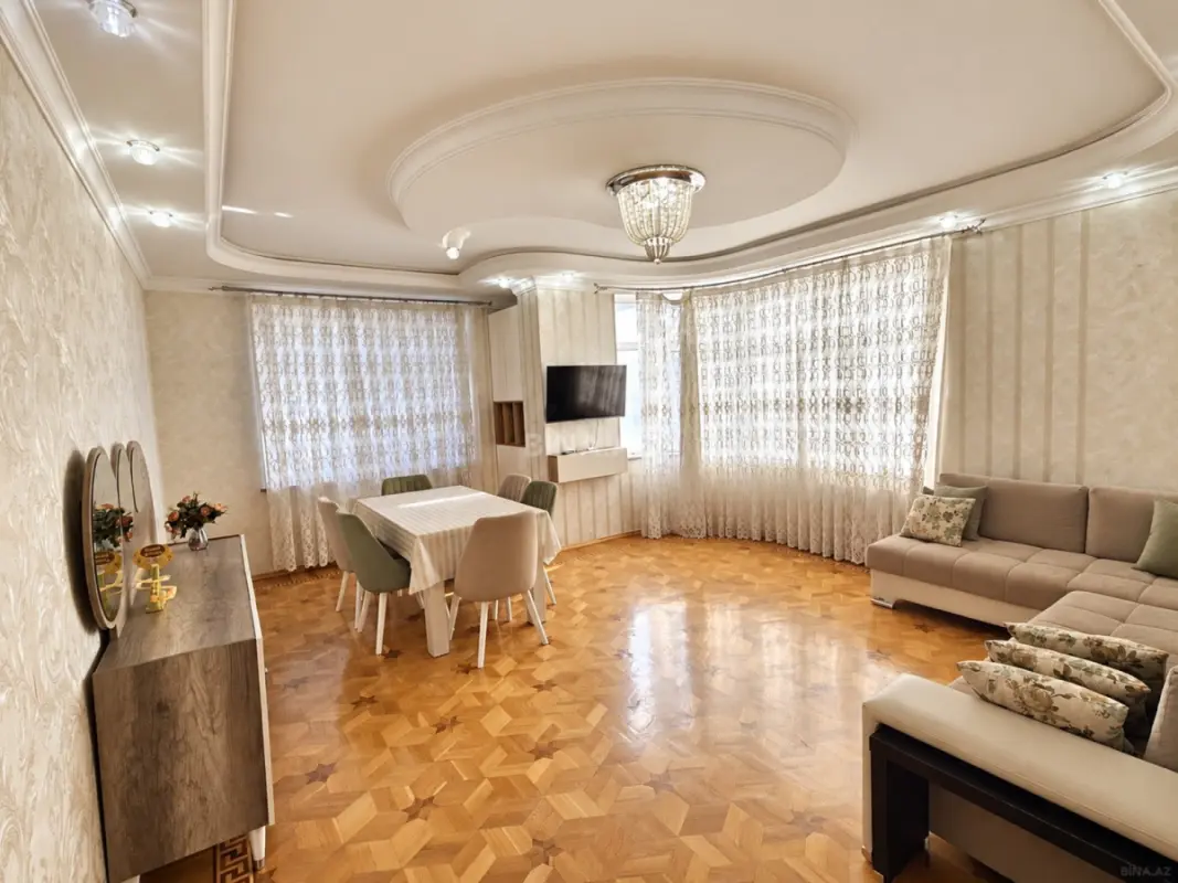 Satılır 4 otaqlı mənzil 170 m²