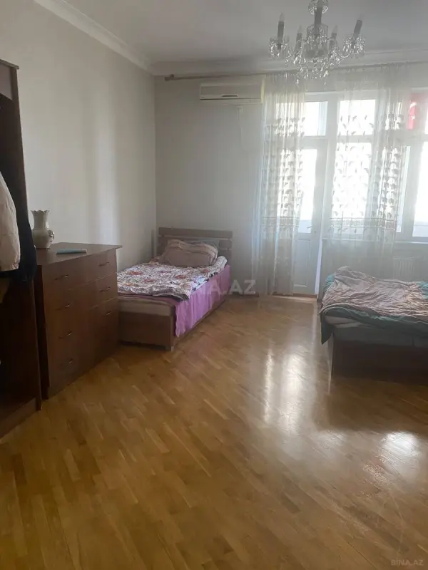 Satılır 2 otaqlı mənzil 72 m²