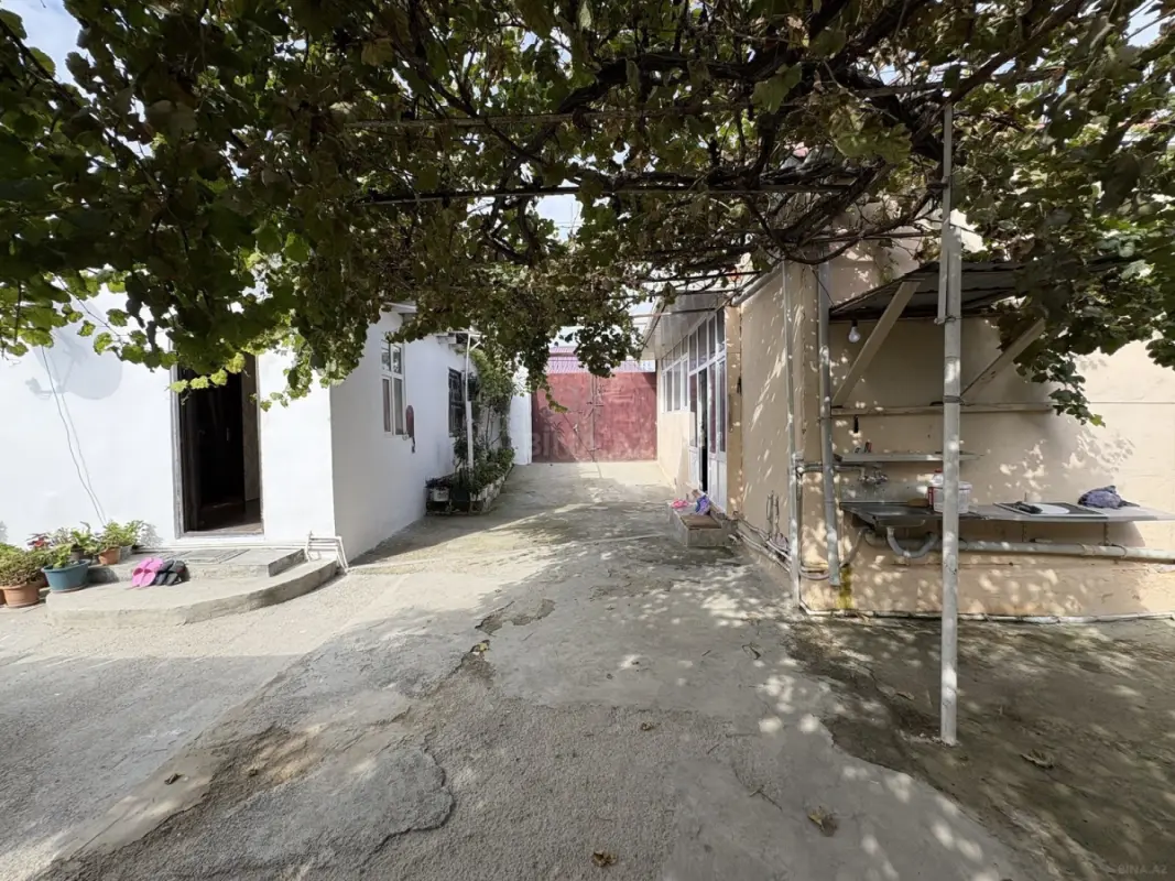 Satılır 3 otaqlı həyət evi 140 m²