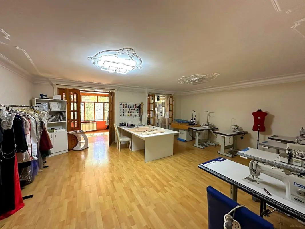 Kirayə verilir 5 otaqlı mənzil 150 m²