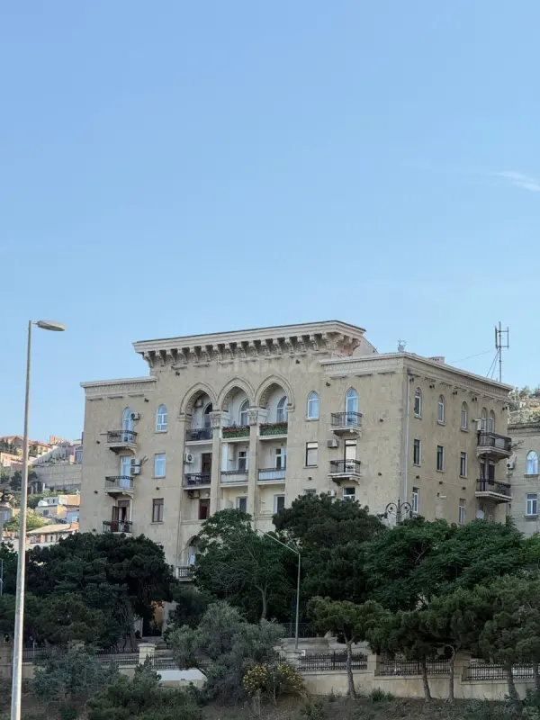Satılır 2 otaqlı mənzil 47 m²
