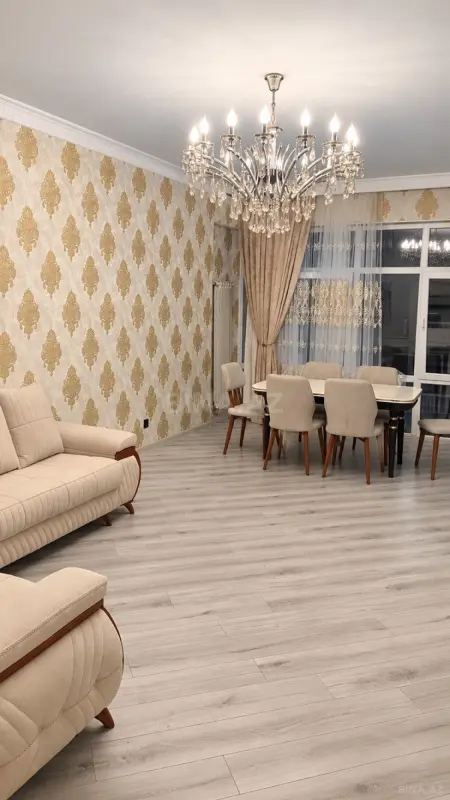 Kirayə verilir 3 otaqlı mənzil 156 m²