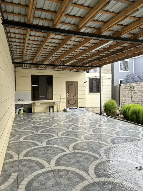 Satılır 6 otaqlı həyət evi 180 m²