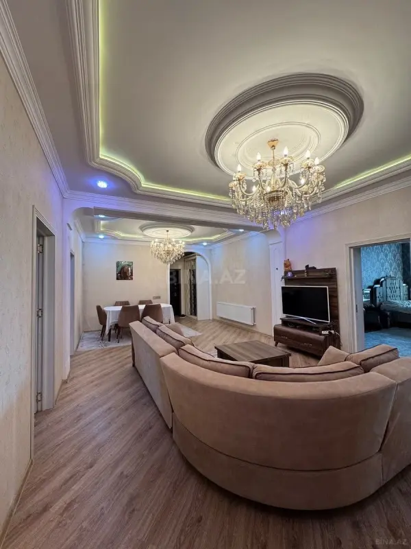 Satılır 5 otaqlı mənzil 167 m²