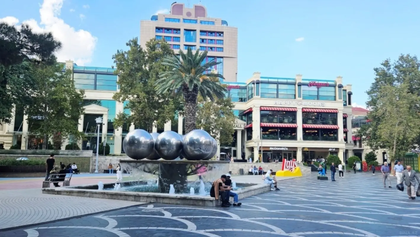 Satılır 3 otaqlı mənzil 137 m²