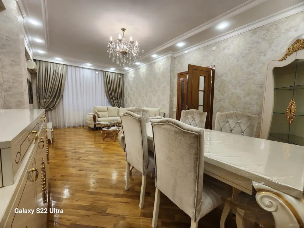 Kirayə verilir 2 otaqlı mənzil 95 m²
