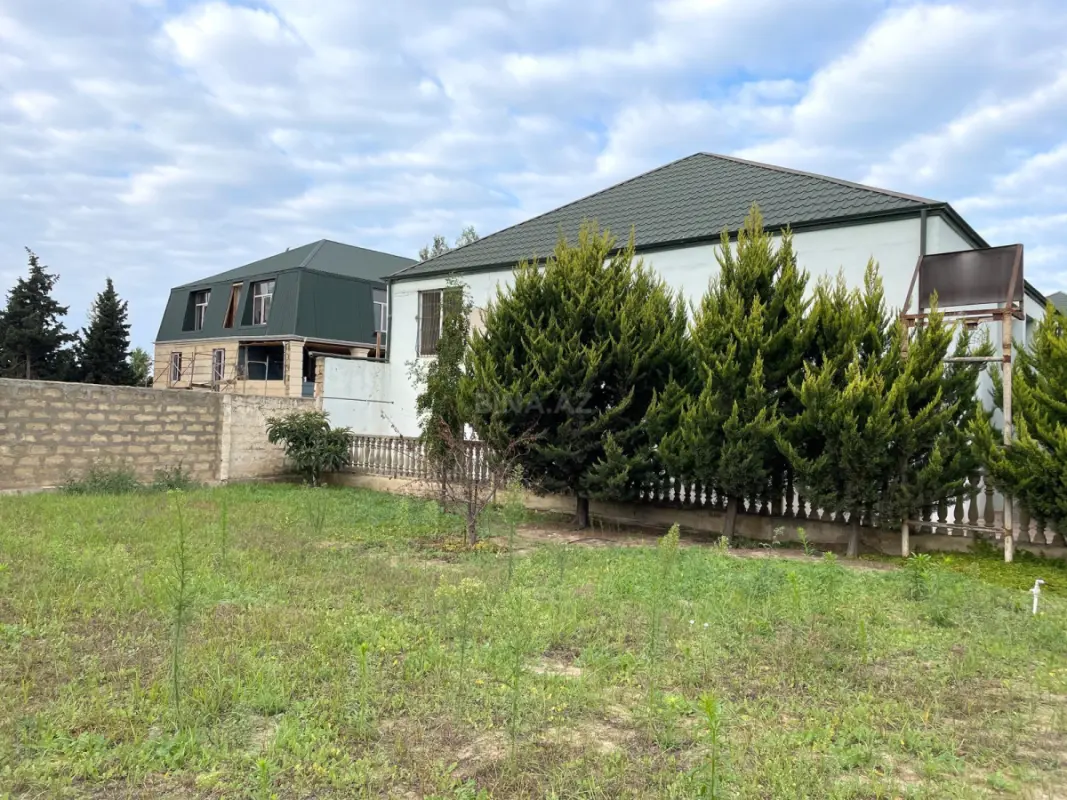 Satılır 5 otaqlı həyət evi 220 m²